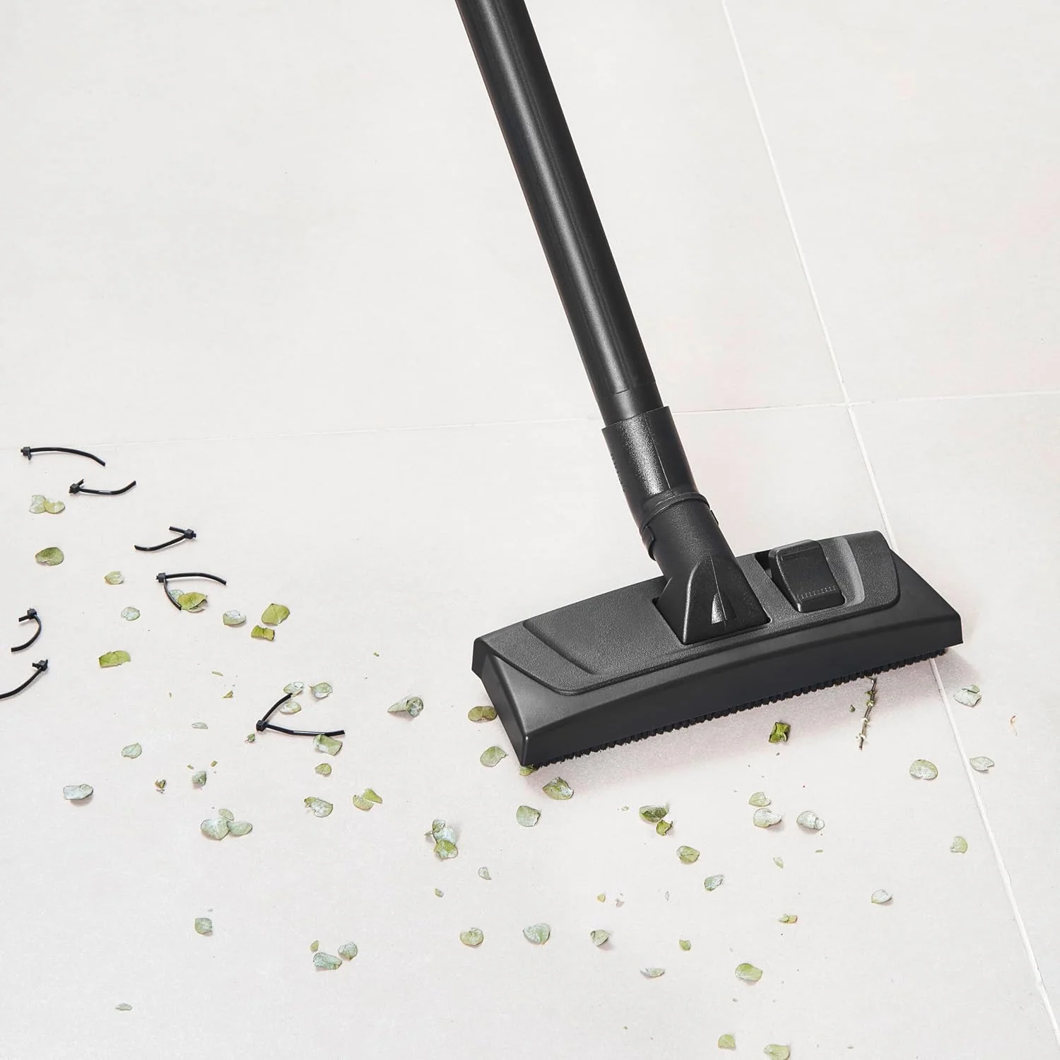 Karcher Drum Vacuum Cleaner, 2200W Max Power with 22L Container and Blower Function-DVAC 2200 - Image 8